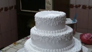 Свадебный  трёх ярусный торт
