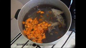 Как ПРИГОТОВИТЬ ЗЕЛЕНЫЙ БОРЩ из КРАПИВЫ.