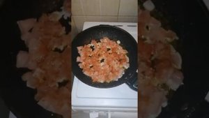 Спагетти с курицей в сметанном соусе