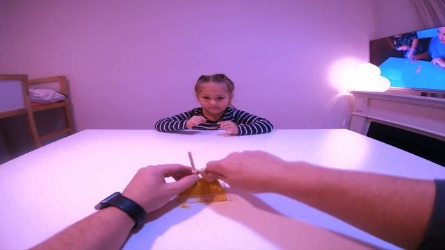 Золотой Слиток Что Внутри? Ищем Бриллианты в Золотом Слитке. Детский Канал.Chennal for Kids смотреть онлайн