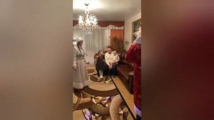 Новогодние поздравления детей от Деда Мороза и Снегурочки