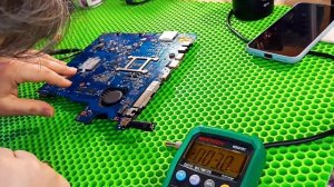 Ноутбук меня ЗА.. замучил! Диагностика и РЕМОНТ ноутбука, который не включается.