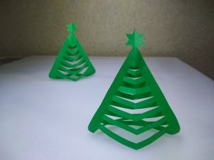 Очень простой способ сделать ёлочку из бумаги!