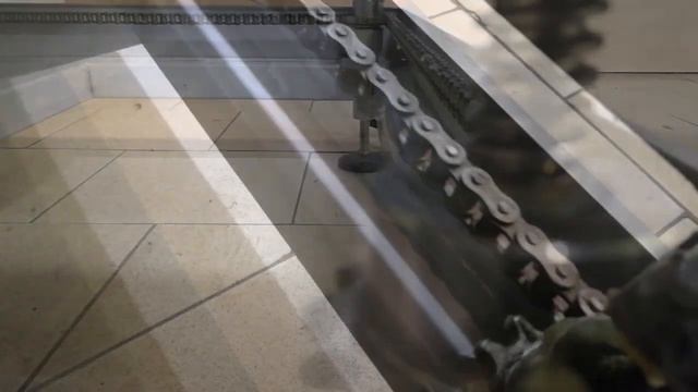 Этикетировочный автоматэлектрический подъёмникэкономия времени при переходе на другой форматЭМ-62