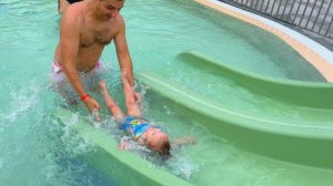 Смелая Амилия в годик )