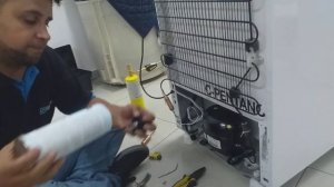 Trocando compressor de geladeira em 20 minutos