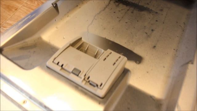 Запах в посудомоечной машине. Как избавиться? смотреть онлайн