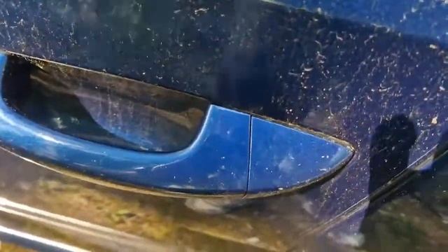 Как быстро открыть машину если сел аккумулятор или ключ?