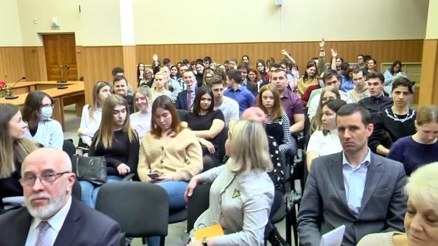 Почему выпускники ВУЗов не едут на село?