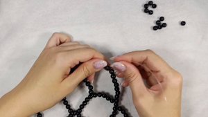 Шапочка из бусин