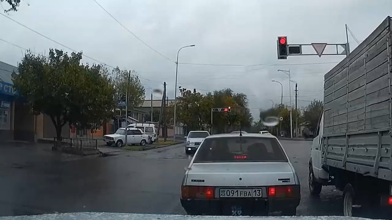 Немного переборщил с педалью акселератора