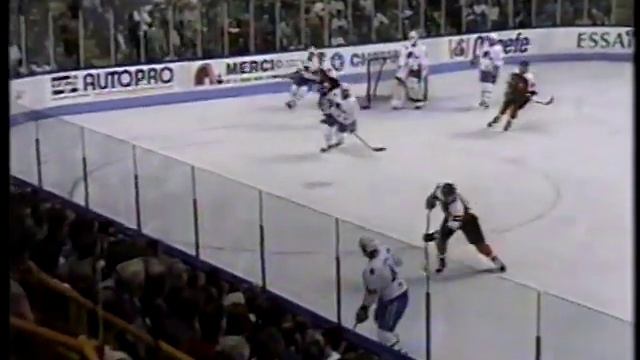 October 13 1992 NHL Hockey Philadelphia Flyers Quebec Nordiques Eric Lindros first game Quebec Pt.2 смотреть онлайн