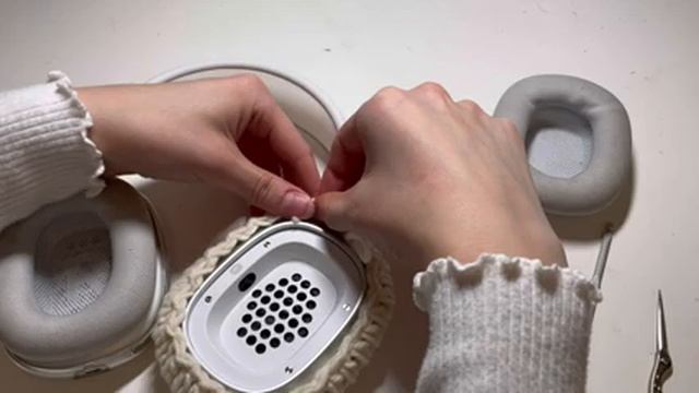Crochet Headphone Cover Tutorial (Apple Airpods Max)