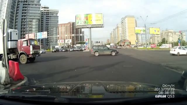 Мужик уважаю! А мог проехать мимо