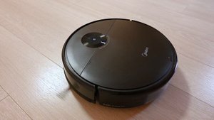 Бюджетный робот пылесос с влажной уборкой — Midea VCR09B