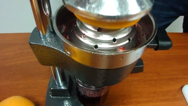 Соковыжималка пресс для цитрусовых и гранатов Juice Machine