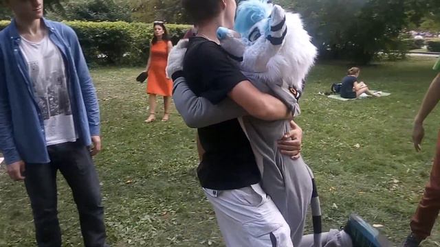 Сходка фуррей в Парке Горьково - Как поймать Фурря ? смотреть онлайн