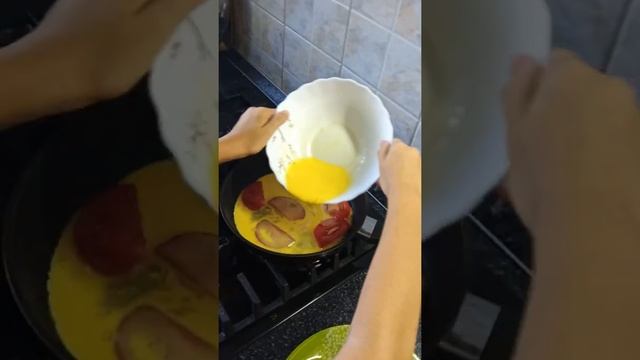 Рецепт омлета с помидорами и сыром смотреть онлайн