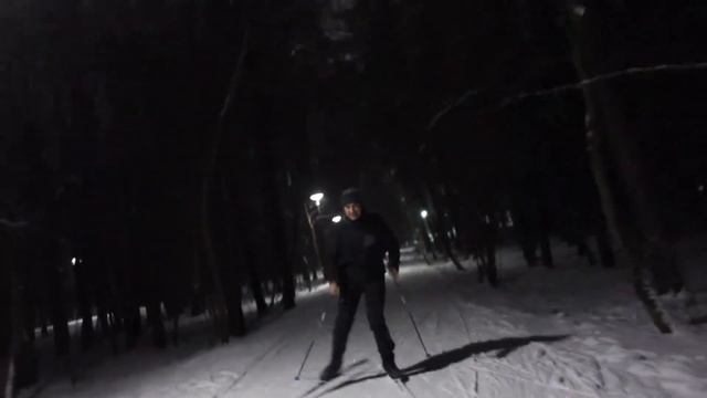 Мещерский парк. Заглаженные лыжные трассы. Мороз и скорость. Вжжжжжух! смотреть онлайн