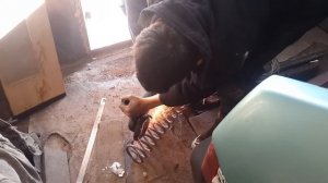 Занижение ваз 2109. Пилим пружины