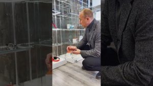 Витрина стеклянная