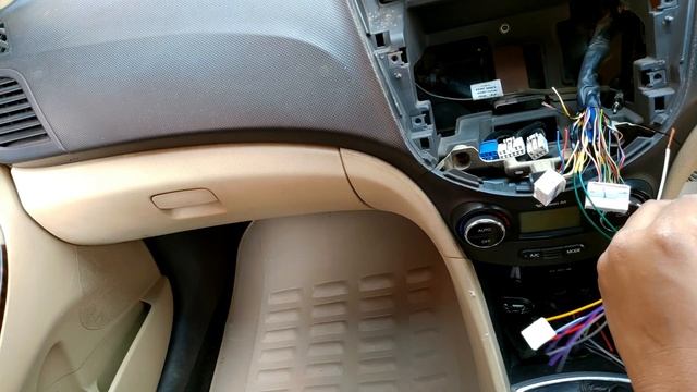 Hyundai Fluidic Verna Stereo Upgrade to Sony WX920 BT Full Installation смотреть онлайн