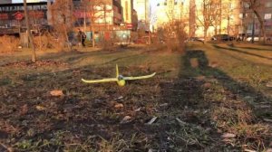 Детский самолетик из пенопласта (хорошо самолет летает или нет?)