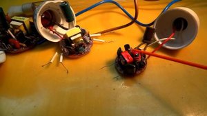 Лампа ДРБ8 бактерицидная. Используется лампа в медицине. Стерилизация кухонных ножей.