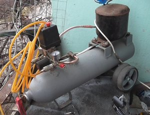 Компрессор самодельный из огнетушителя!