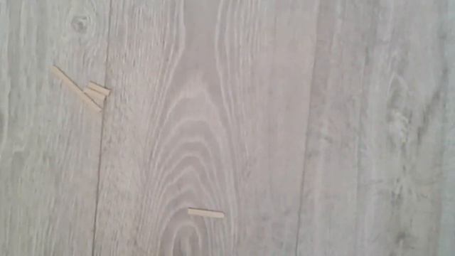 Как сделать вешалку для кукол из палочек для кофе смотреть онлайн