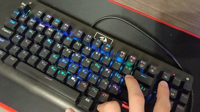 игровая механическая клавиатура Red Dragon Dark Avenger k568 RGB 1