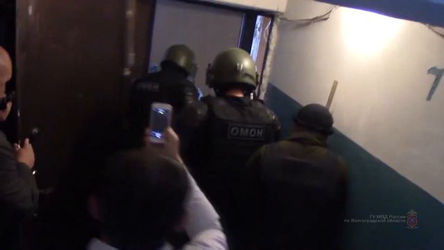 Штурм квартиры в Волжском 14 мая 2017 года смотреть онлайн