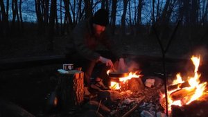 ТОМ ЯМ с ЛАПШОЙ и МОРЕПРОДУКТАМИ /еда в походе /одна сковородка