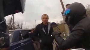 Драки на дорогах! Пьяные гопники на дороге      смотреть всем!