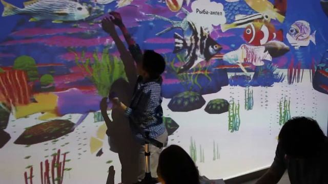 Ожившие рисунки Море с акулами смотреть онлайн