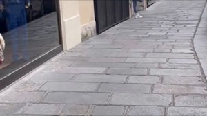 Повседневная весенняя мода, которую можно носить прямо сейчас в Париже
