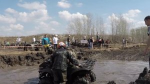 Гонки на квадроциклах. Соревнования по гряземесу.