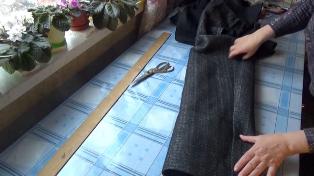 #409.ч2.утеплённые брюки.Раскрой подкладки,утеплителя,вшиваю молнию. смотреть онлайн