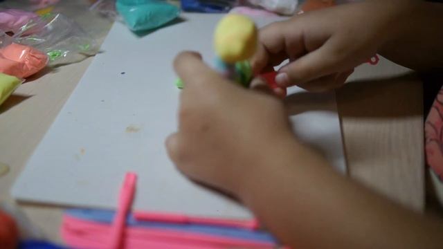 Динозавр из легкого пластилина DIY