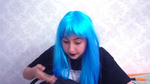 БОТАНА ЗАЦЕЛОВАЛИ ОДНОКЛАССНИЦЫ НА УРОКЕ!!!