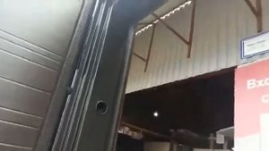 Входная металлическая дверь АСД Next 1 с зеркалом Акация светлая поперечная