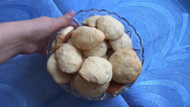 Нашла неплохой рецептик коржиков на кефире. Делюсь с вами! смотреть онлайн