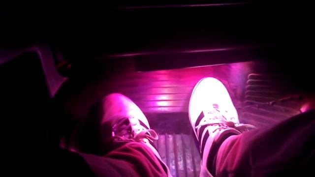 RGB LED подсветка в ногах смотреть онлайн