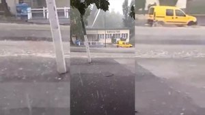 Одессу затопило. Улицы превратились в реки. Дерибасовская ушла под воду.