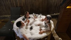 24 SAAT JAKUZİDE YAŞAMAK ?! #24saat