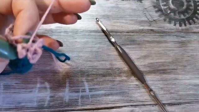 Ха, вот теперь как я делаю красивый переход цвета. Мои амигуруми великолепны. смотреть онлайн