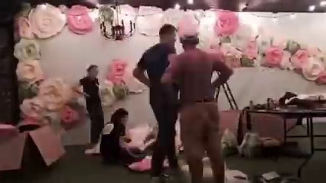 Оформление свадебного зала большими цветами. смотреть онлайн