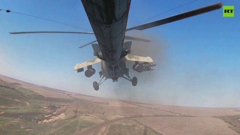«Зарядили, заправили, подготовились»: боевой вылет вертолёта Ми-35М