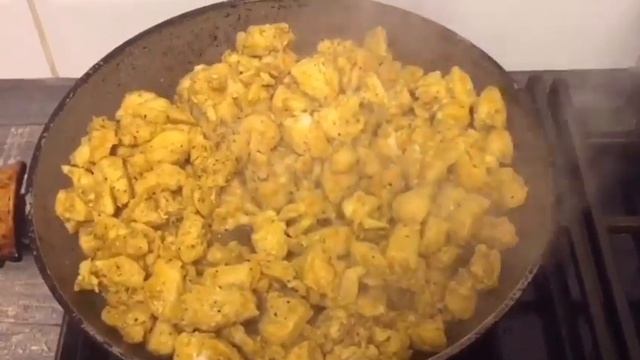 КУРИНАЯ ГРУДКА С КУРКУМОЙ