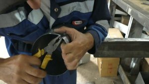 Как сделать конусный край на готовой трубе из жести